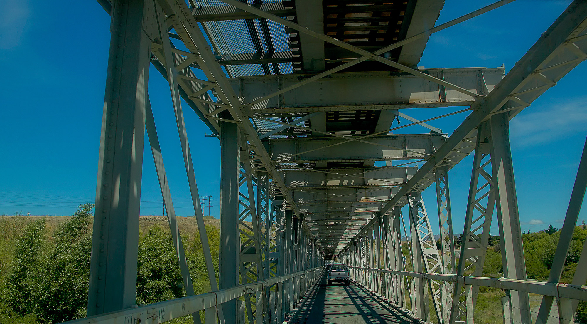 combined car and railway bridge